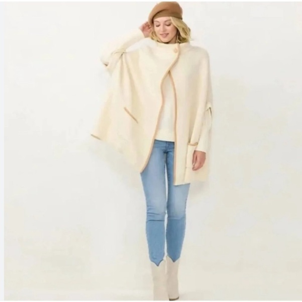 LC Lauren Conrad Middleton riding cape ivory tan OSFM